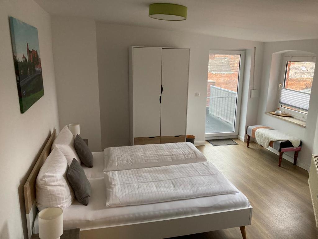 Das Bilderbuchcafe - Ferien Apartment No 5 - Markt 7 Havelberg Extérieur photo